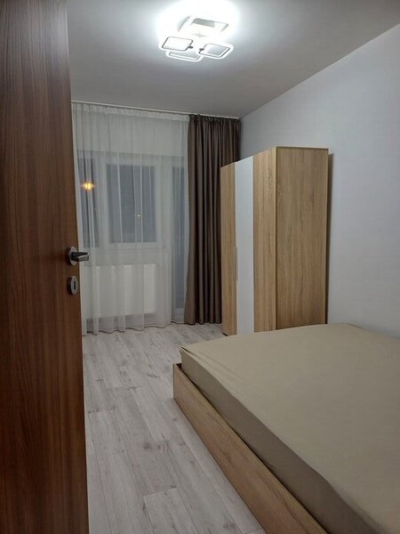 Drumul Taberei, Liceul Grigore Moisil(Plaza Mall -Afi Cotroceni)